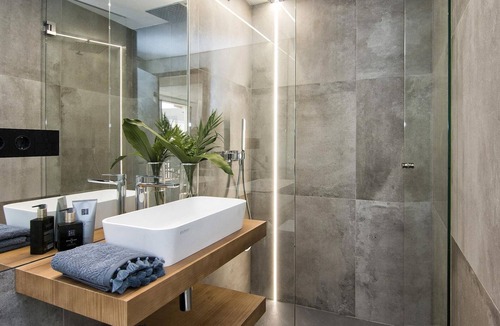 Granada City Center Apartment | Luxury Alhambra Penthouse Collection Arrayanes