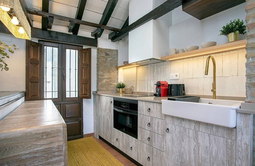 Albaicin Apartment | Luxury house in Granada Center. Reyes II