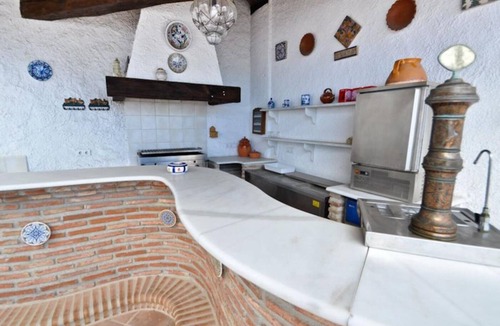 Salobrena Villa | Luxury villa private pool, jacuzzi, bbq and garden