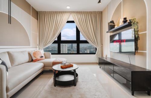 Taman Pertama Apartment | M Vertica Cheras by Xuites - 7 pax - Free Netflix - MRT at 500m - 15 mins to KLCC & TRX