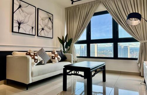 Taman Pertama Apartment | M Vertica E33A10 l 4 Bedroom l 8 Pax