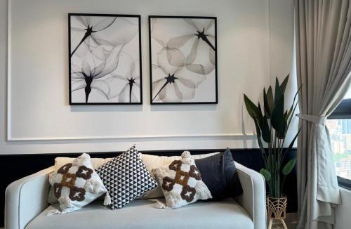 Taman Pertama Apartment | M Vertica E33A10 l 4 Bedroom l 8 Pax