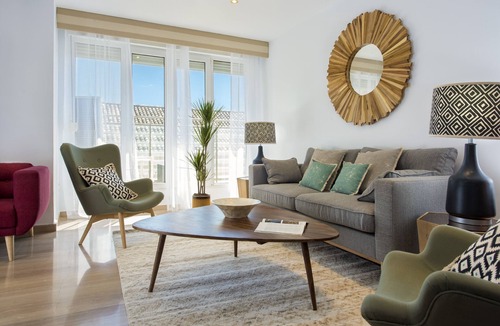 Central District Apartment | Magnificent Apartment for Family Breaks. Isabel IV