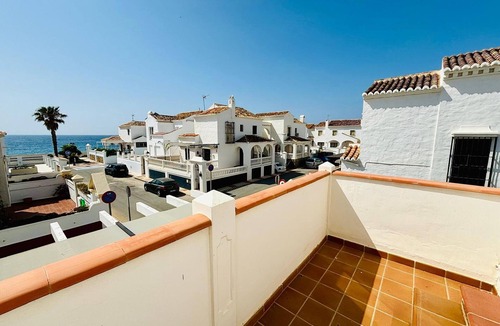Calahonda House | Magnificent holiday home near the beach