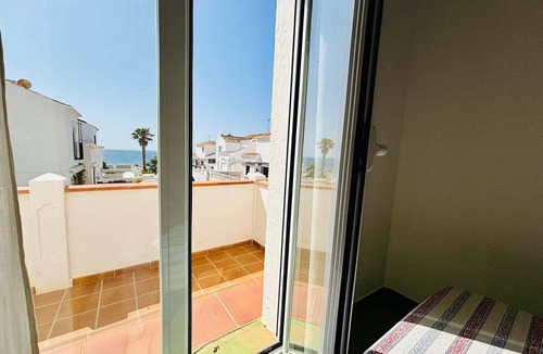 Calahonda House | Magnificent holiday home near the beach