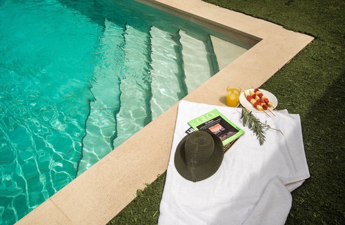 Padul Ski Chalet | Magnificent villa: 2 private pools, BBQ, garden & parking. 13 per. In Padul