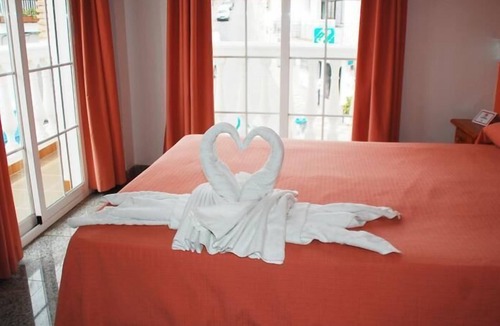 Salobrena Hostel | Mary Tere