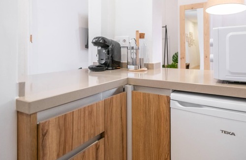 Granada City Center Apartment | Modern and central Studio in Granada 1ºD