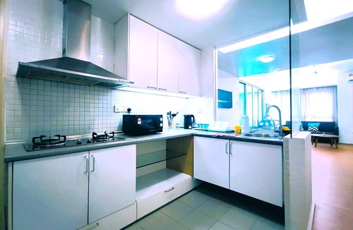 Kampung Segambut Dalam Apartment | Modern Mont Kiara Homestay, Izen Kiara 1, 163 Park