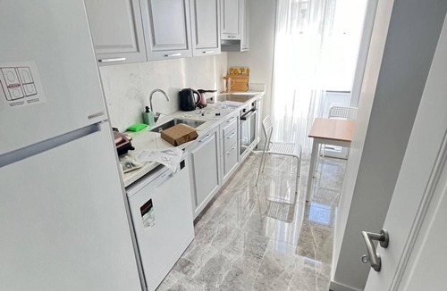 Kadikoy House | Modern & Stylish 2-Bedroom Apartment with Fast Wi-Fi in Central Istanbul