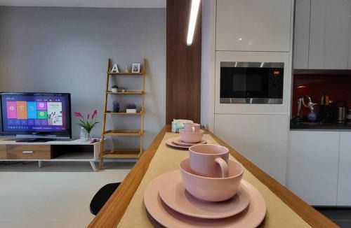 Mont Kiara Apartment | Mont Kiara Deluxe One Bedroom Balcony #1-2Pax Mont Kiara KL