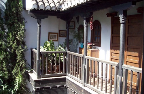 Albaicin House | MORISCA DE LA LUNA HOUSE IN GRANADA. PATIO AND GARDEN.