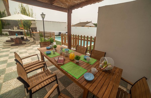 Padul House | New.magnifico Apartamento Planta Baja: Piscina Privada, Bbq, Jardín & Parking