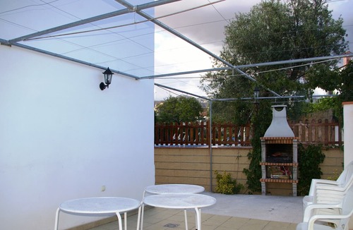Melegis Cottage | New quiet town house in the middle of nature and near the beach