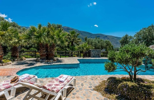 Orgiva Villa | Nuestra Finca Rural Órgiva by Ruralidays
