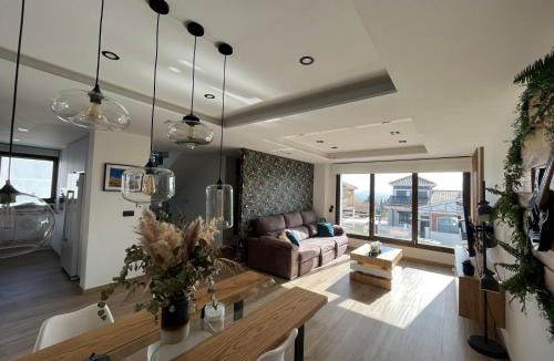 Huetor Vega Villa | OASIS PRESTIGIO