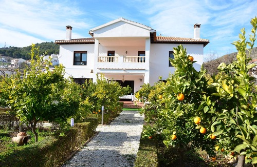 Conchar Villa | Parador del Silo (Alhambra, beach, snow and Alpujarra) Air Conditioning and Wifi