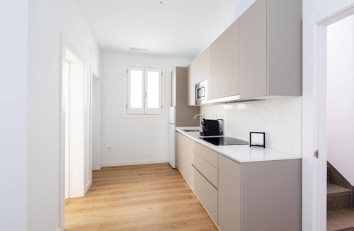 Granada City Center Apartment | Patio Zahorí Boutique Apartments 8