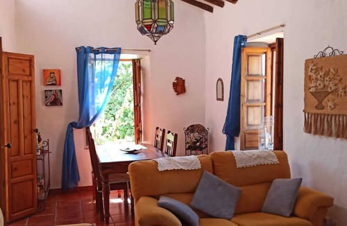 Guajar Faraguit Villa | Perfect relaxing location