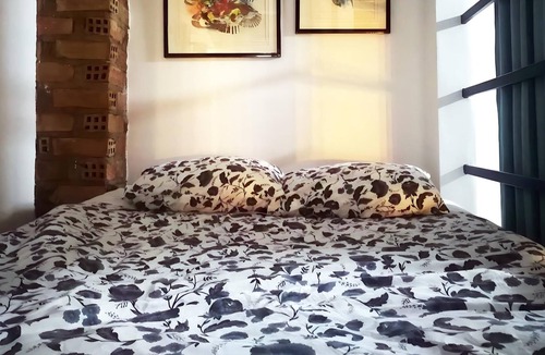 Granada Cottage | Pet-Friendly Holiday Home Casa Encarnacion with Mountain View, Pool & Wi-Fi