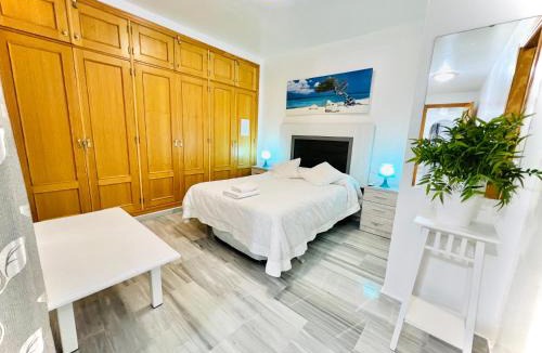 La Herradura Apartment | Precioso apartamento cerca del mar con wifi, piscina y parking
