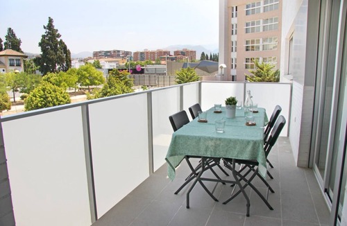 Figares Apartment | Premium Apartment with Terrace and Pool - Ciencias Forum Granada