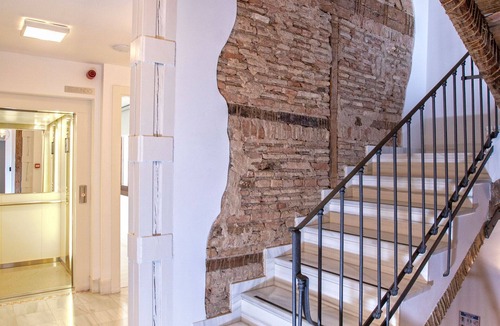Central District Apartment | Pretty two-bedroom apartment near the Cathedral. Zacatin 203