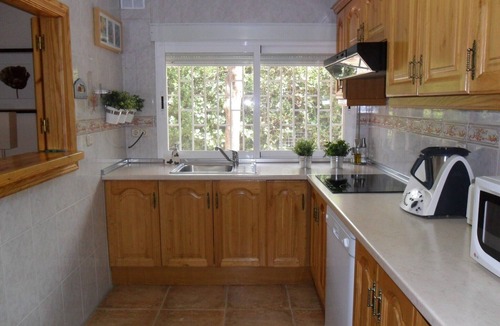 Carretera de la Sierra House | Private luxury villa with large garden and pool, enjoy with your family - WIFI