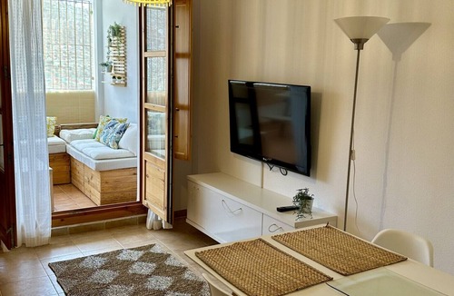 Picena Apartment | Puerta de la Ragua Mountain and Sun in Picena
