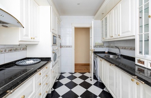 Centro - Sagrario Apartment | PUSHE Granada Plaza Menorca Art & Tradition