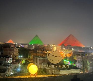 Giza Hotel | Pyramids moon View