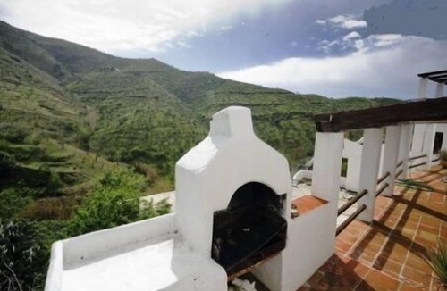 Rubite Villa | Ranch Studio in Quiet White Village Setting with shared Pool and Hot Tub