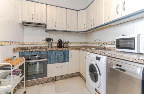 Castell de Ferro Apartment | RentitSpain Castell Playa, vistas y parking