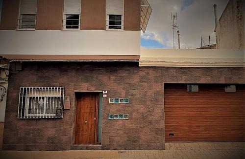 Playa Granada Apartment | RentitSpain Confortable Apartamento con Patio en Motril