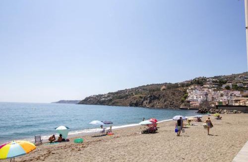 Salobrena Apartment | RentitSpain La Guardia Salobreña Confort y Deportes