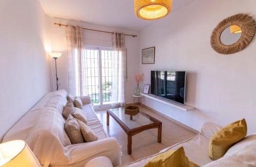 Salobrena Apartment | RentitSpain La Guardia Salobreña Confort y Deportes
