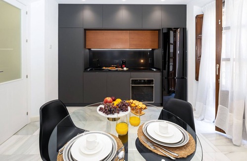 Granada City Center Apartment | Riad Alhambra 3