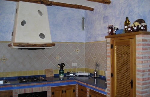 Guajar Faraguit House | Romatic Andalusian village house, solar-heated Jacuzzi cave pool