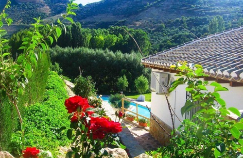 Castril House | Room 'La Parra Habitación' with Mountain View, Shared Terrace and Wi-Fi