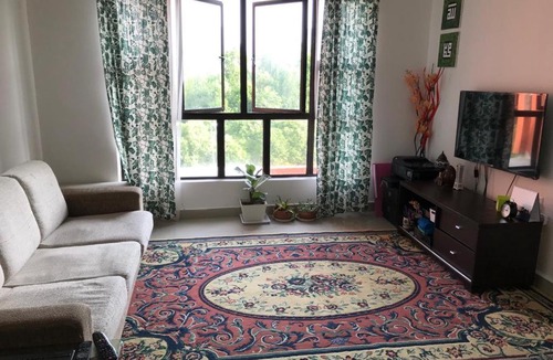 Putrajaya Bed & Breakfast | Roomstay in Putrajaya (Female only/Queen bed)