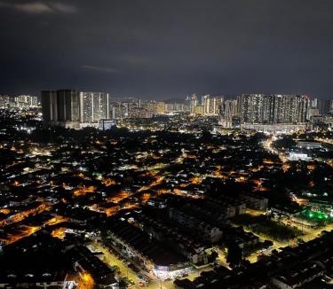 Sentul Pasar Apartment | RumaDuke Kuala Lumpur with Netflix and KLCC Views
