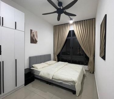 Sentul Pasar Apartment | RumaDuke Kuala Lumpur with Netflix and KLCC Views