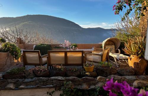 Atalbeitar House | Rural House, heated pool & steam room, Casa Aloe.