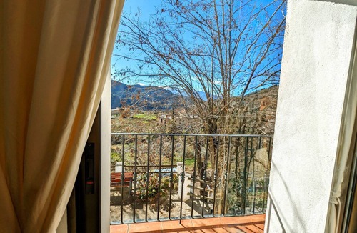 Mecina Fondales House | Rural House up to 14 people Alpujarra Granadina, La Almazara