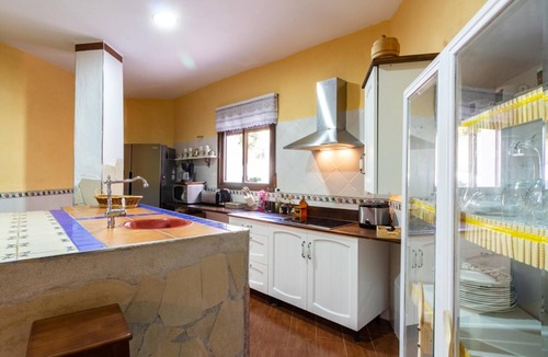 El Valle Villa | Rustic house with views in the Lecrin Valley