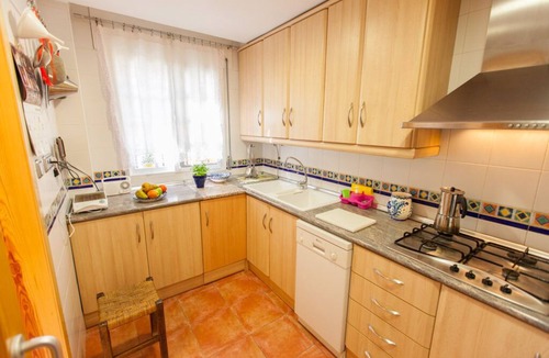 Salobrena House | Salobreña: House with garden, free WiFi at 40m. from the beach