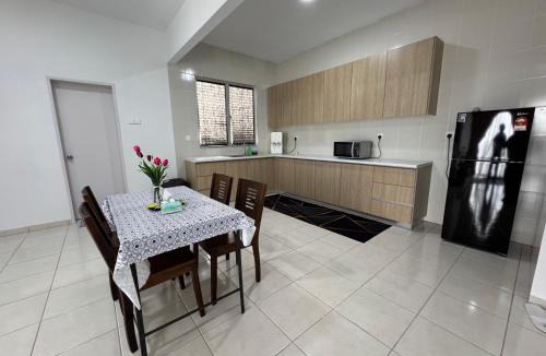 Puchong Apartment | Seri Topaz Comfort Home