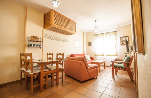 Pradollano Apartment | Sierra Nevada Apartament: along the chair lift, sunny, with a swimming pool