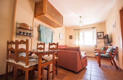 Pradollano Apartment | Sierra Nevada Apartament: along the chair lift, sunny, with a swimming pool