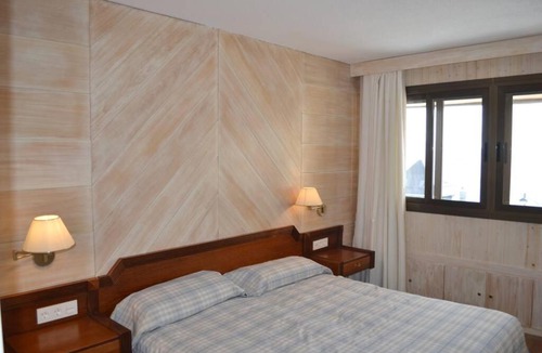Pradollano Apartment | Ski in the Sun - Vistas, garaje interior y acceso directo a pistas